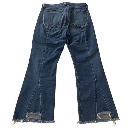 Ann Taylor LOFT Blue, Open Bottom Hems, Highwaist, Flared Jeans- 28/6 - Picture 3 of 10